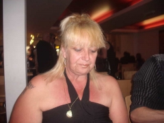 x33jak (50) – mature woman over 40 in Southend On Sea