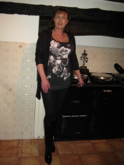 2310linda1962 (50) – mature woman over 40 in Hoddesdon