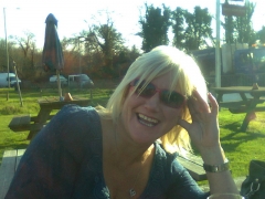 sharonjane16 (49) – Farnham mature contact over 40