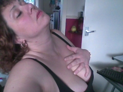 Hellie50 (51) – mature woman over 40 in Gravesend