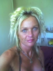 blonde_babe1 (42) – mature woman over 40 in Havant
