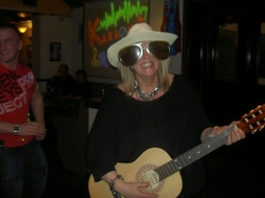 Pinkpetal470 (40) – mature woman over 40 in Birkenhead