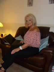 cathdyson (63) – mature woman over 40 in Gateshead