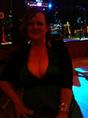 laura5718d5 (42) – mature woman over 40 in Bridport